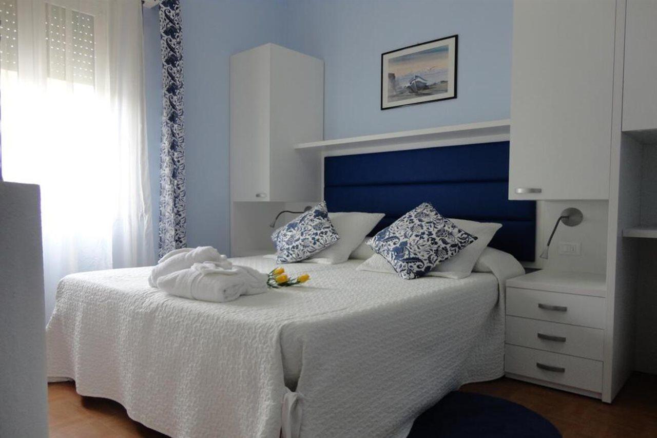 Hotel La Gioiosa Rimini Esterno foto