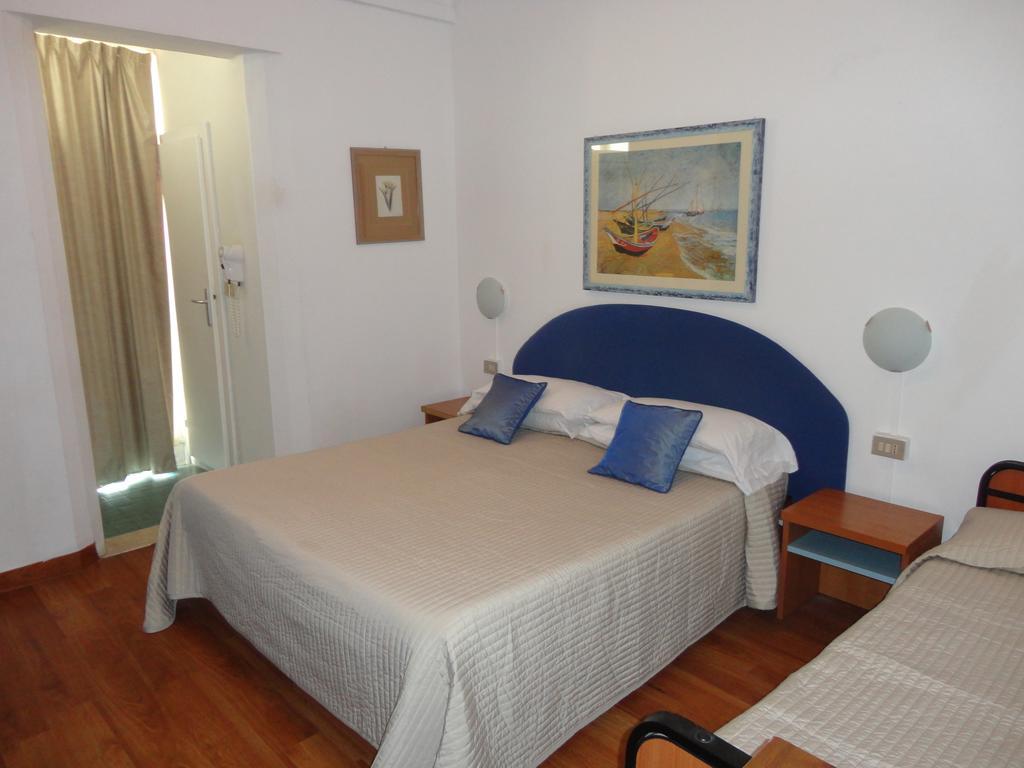 Hotel La Gioiosa Rimini Esterno foto