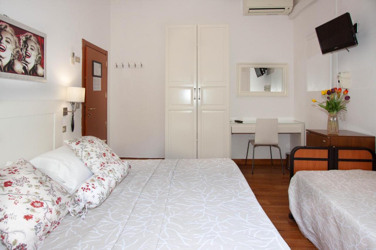 Hotel La Gioiosa Rimini Esterno foto