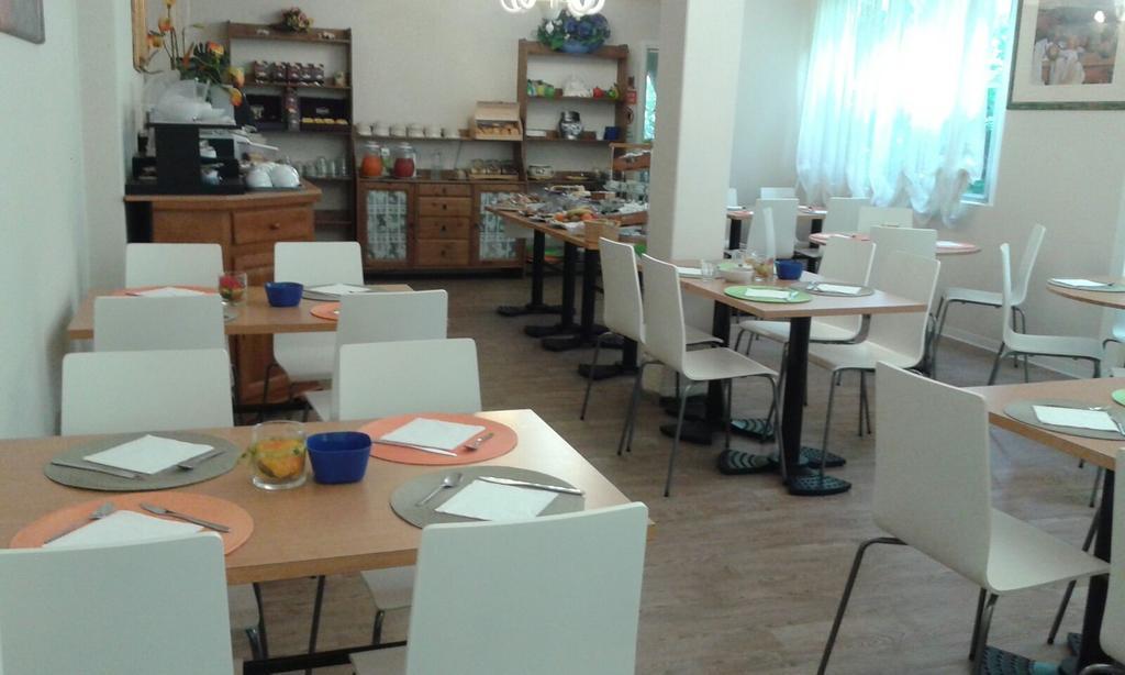 Hotel La Gioiosa Rimini Esterno foto