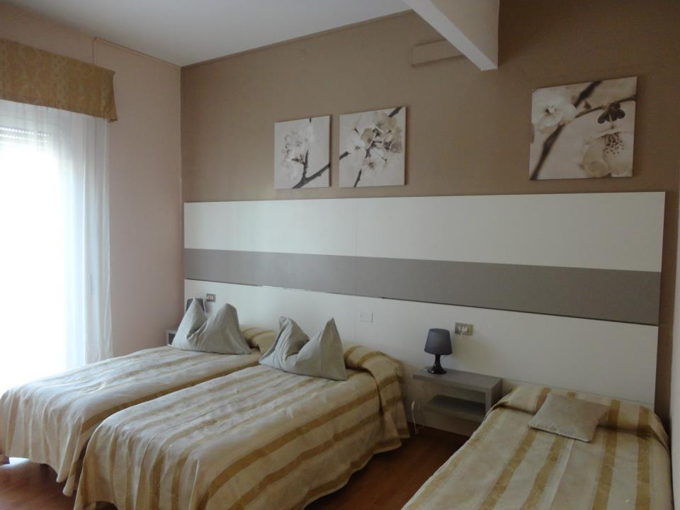 Hotel La Gioiosa Rimini Esterno foto